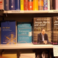  Creative placement in a book shop